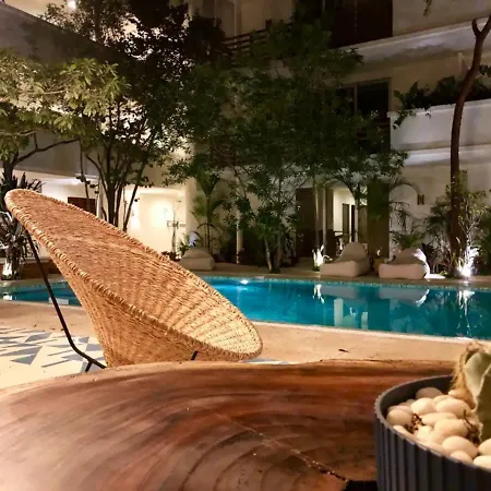 ☆ Location & Comfort ☆ Jacuzzi ☆ Luxury Condo
